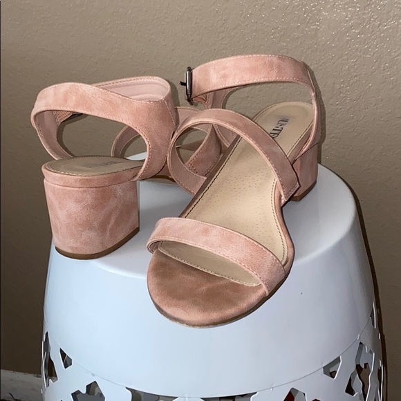 Small Chunky Heel sandals - Picture 3 of 3